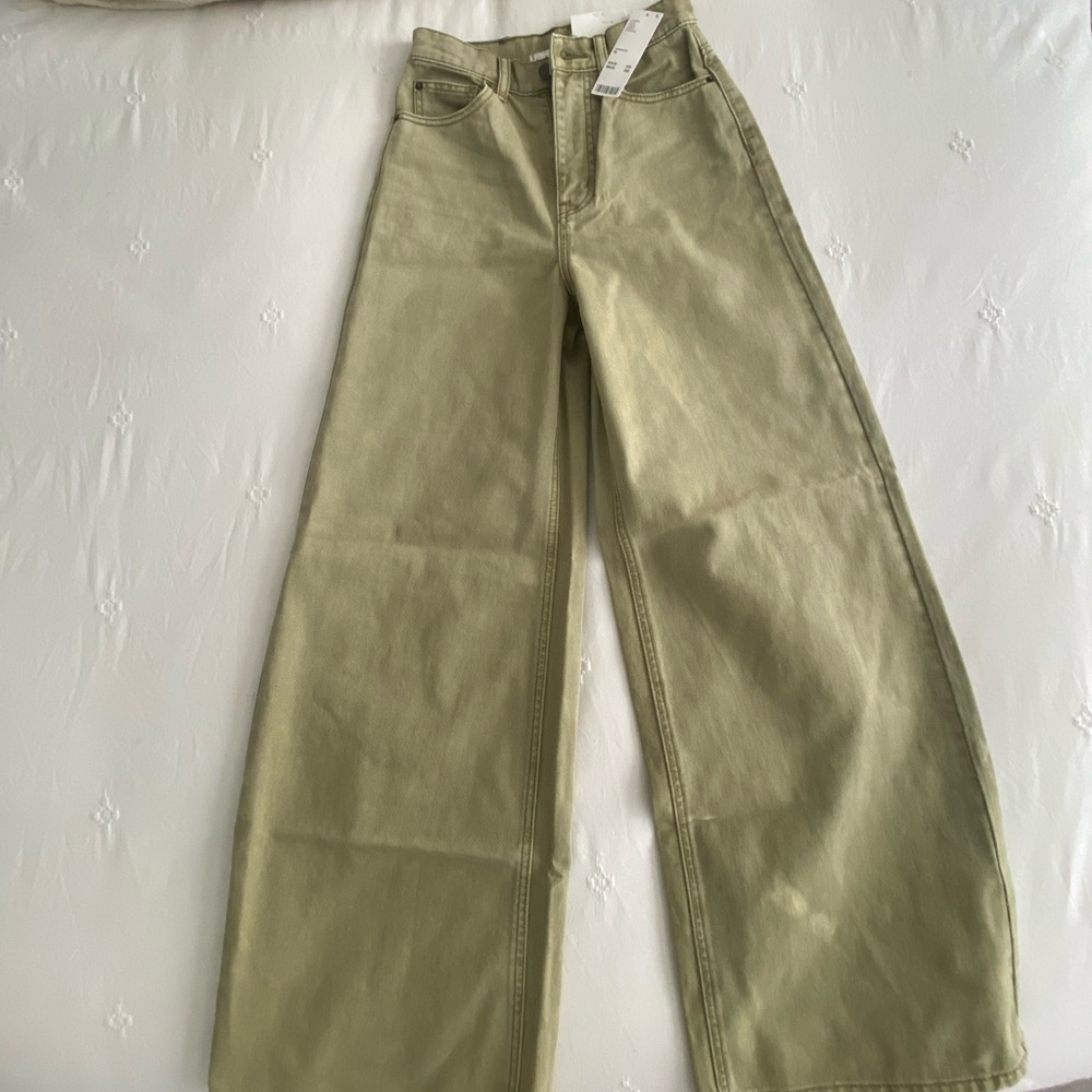 BDG Wide legged jeans- brand new with tags!